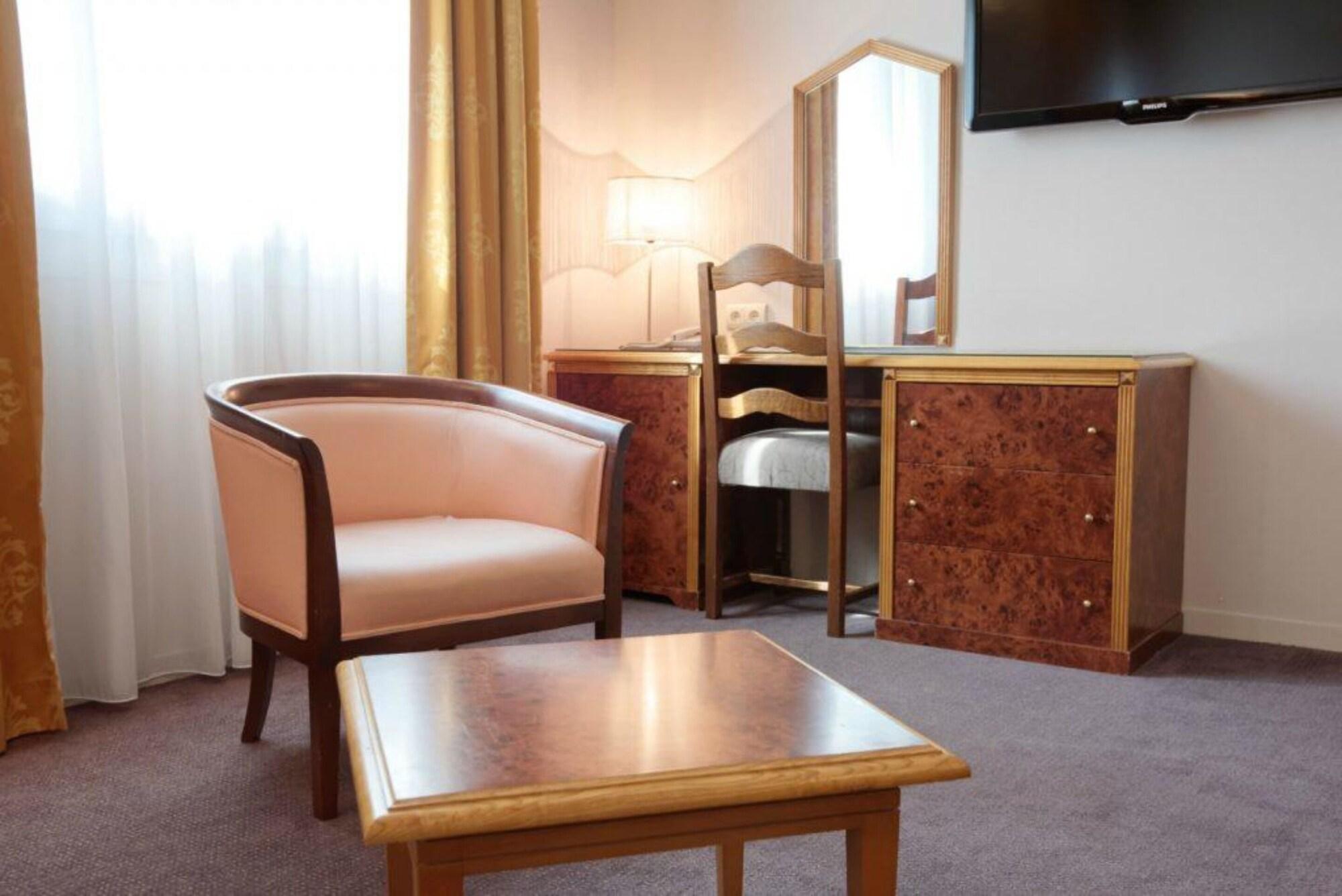 فندق Le Manoir Orchies المظهر الخارجي الصورة